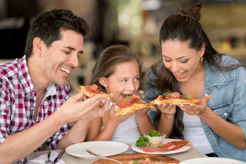 Can-You-Get-Food-Poisoning-from-Pizza_-keepingitrealfood.com-2
